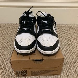 Nike dunk panda low